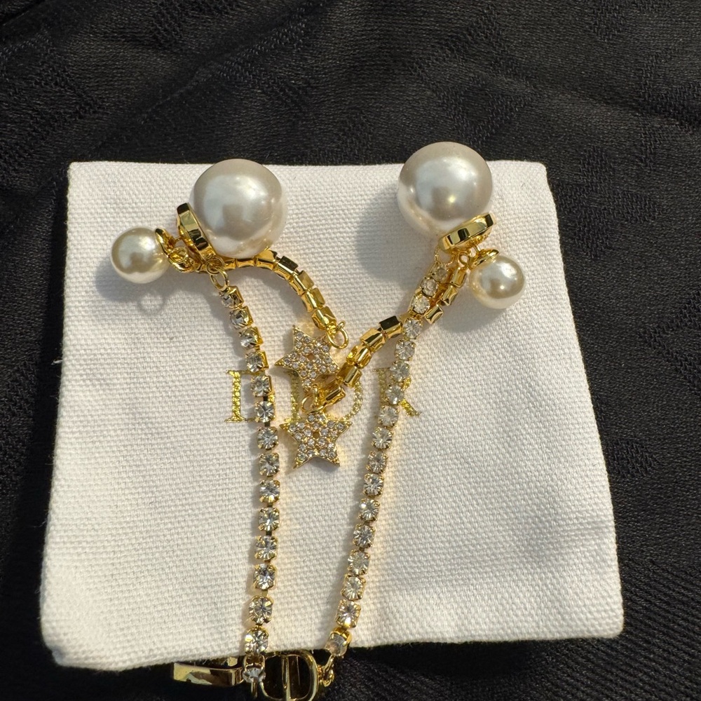 Dior Elegant Gold and Pearl Star Jewelry Set - Picture 1 of 6